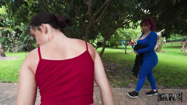 Никто не запретит трахаться на публике