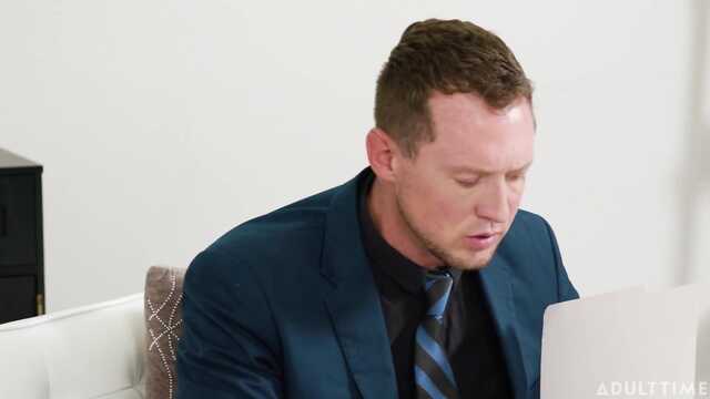 Соседка так классно дрочила, что у меня встал