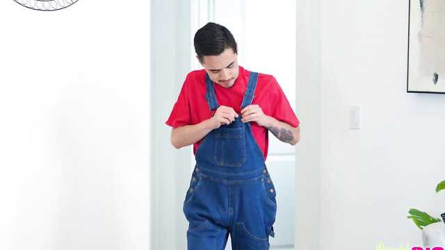 Сводные сестры предложили брату ролевую секс игру