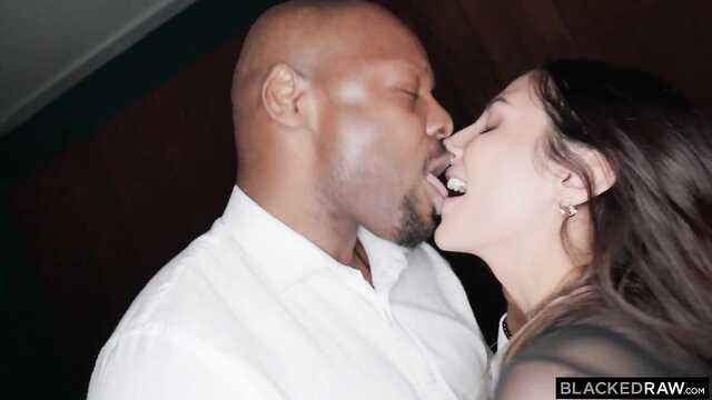 Плохая девочка для чёрного ёбаря