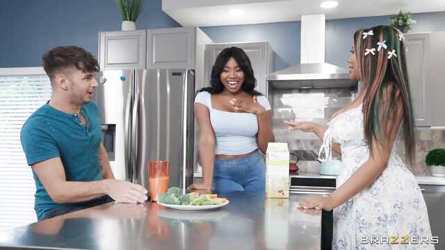 Какой удачливый милфатрахер!