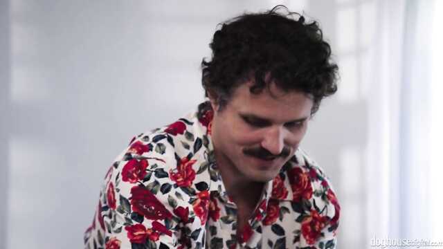 Секс в массажном салоне с наглым работником