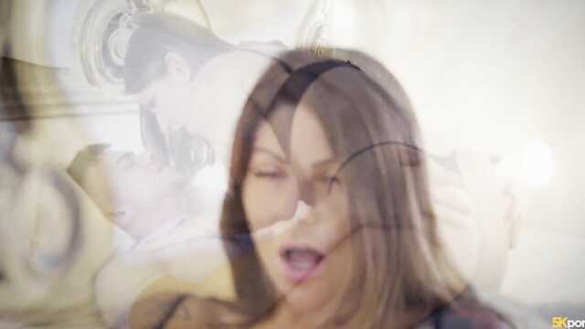 Итальянская мамочка предпочитает твердые пенисы