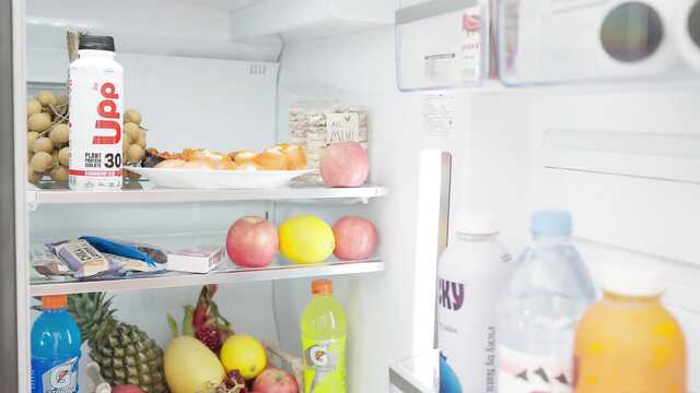 Классный стояк брата помог кончить сестренке