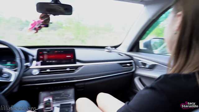 Брат вывозит сестру в лес и ебет в грубой форме