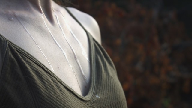 Шикарный секс молодых любовников в сказочном лесу