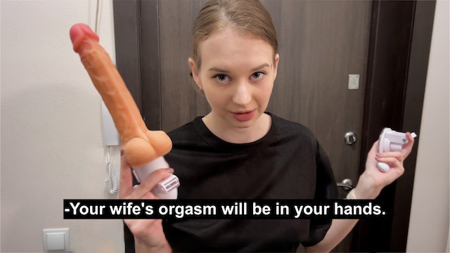 Дама из секс-шопа постучала в мою дверь и отдалась