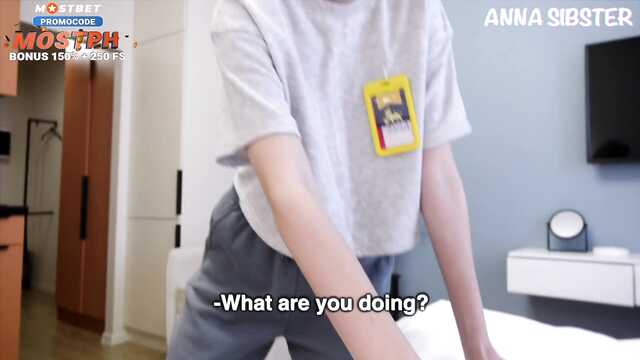 Постоялец с удовольствием выебал русскую горничную