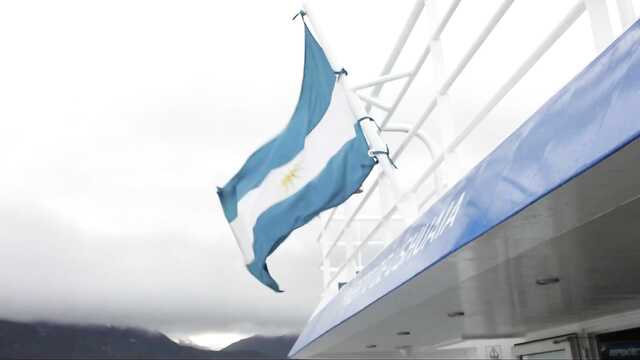 Сексуальное путешествие азиатки: трах в номере