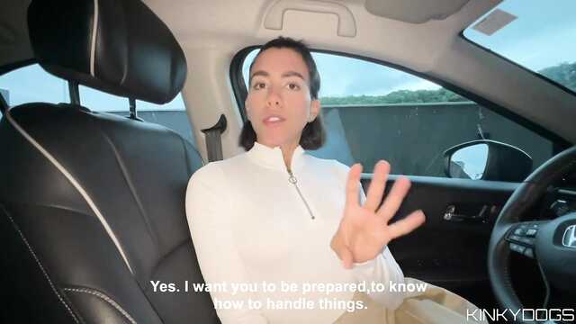 Счастливый девственник щупает сводную сестру