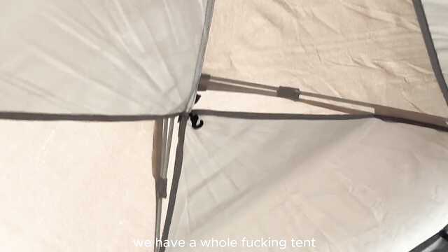 Мечта любой девушки - романтичный секс в палатке