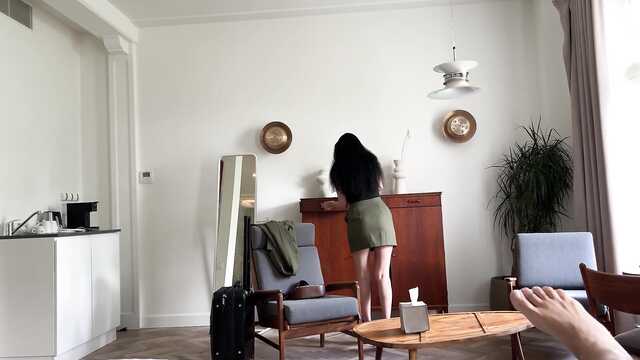 Горячая мачеха забыла надеть трусики в постели