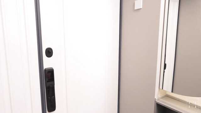 Я попала под дождь и согрелся на члене соседа