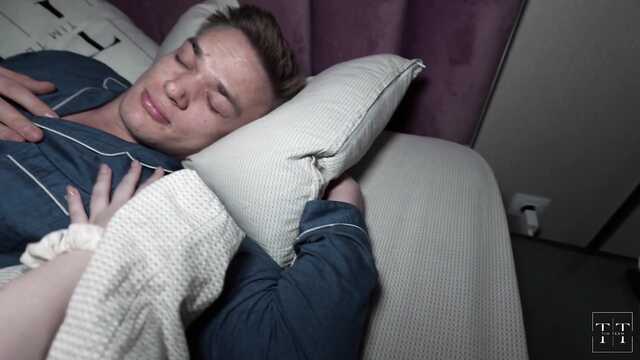 Я хотел спать, а сестра желала делать минет