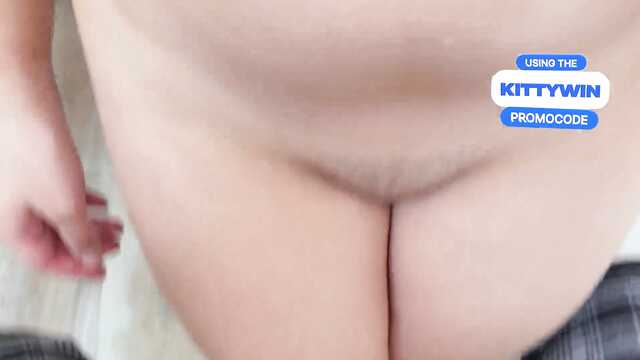 Сестренка ревнует братика и дает себя трахнуть