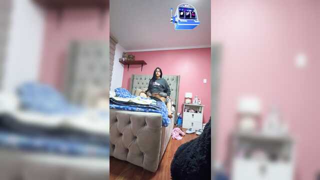 Мои родители уехали, приезжай и трахай мою письку