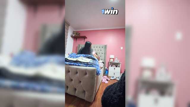 Мои родители уехали, приезжай и трахай мою письку