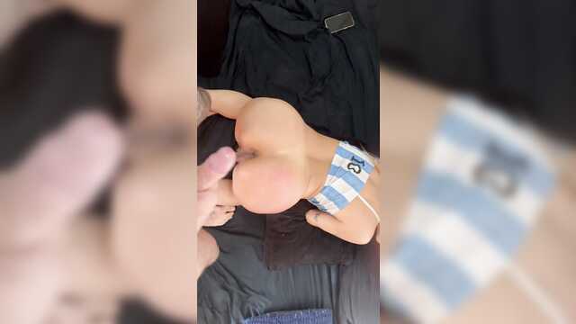 Сочная аргентинская задница облита теплой спермой