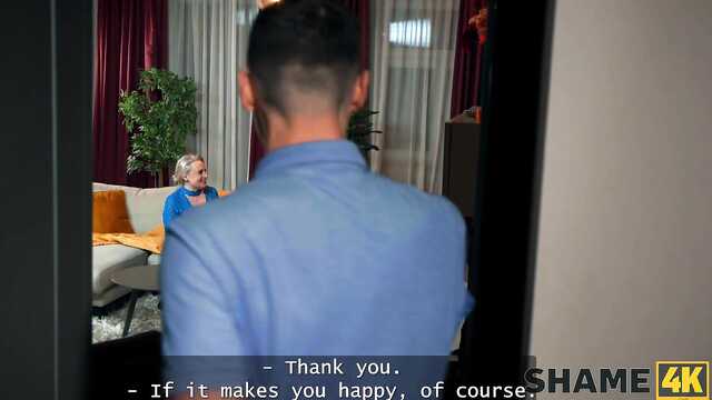 Твердый член молодого парня доставил кайф старушке