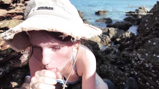 Отдых с сестрой на пляже закончился сочным минетом