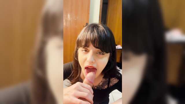 Глубокая глотка моей девушки создана для секса