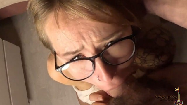 Давай я тебе пососу, а потом ты трахнешь меня