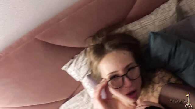 Давай я тебе пососу, а потом ты трахнешь меня