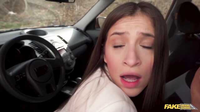 Чтобы сдать на права, пришлось дать инструктору