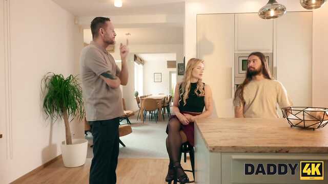 Милый прости, но у твоего отчима такой большой хуй