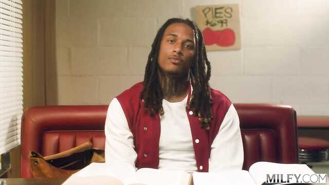 Это все, что необходимо было шикарной милфочке