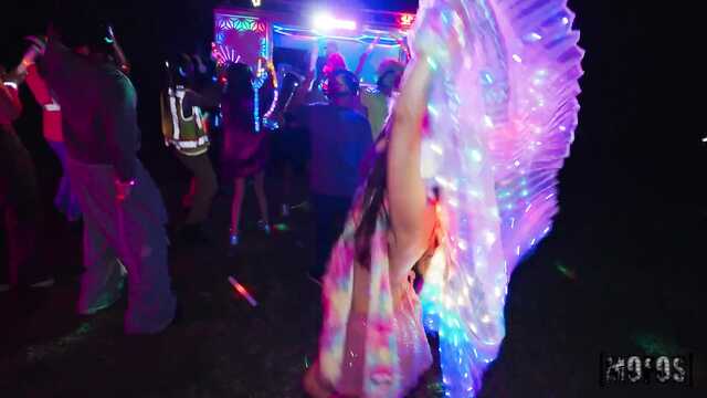Тусовка в клубе закончилась сексом с незнакомцем