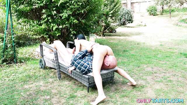 Невероятное вожделение на свежем воздухе