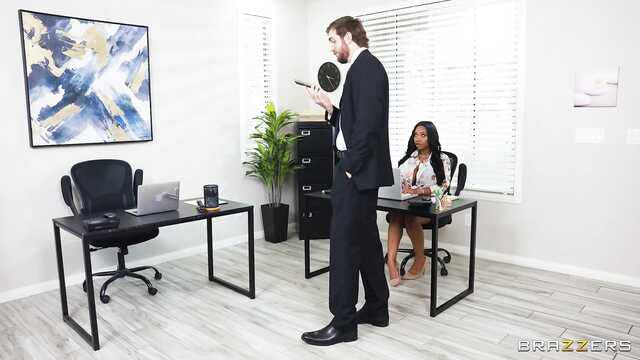 Неописуемая любовь к своему начальнику