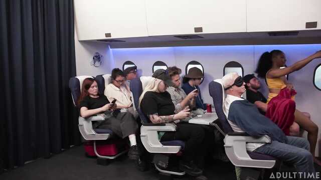 Оплодотворил в самолете распутную негритянку