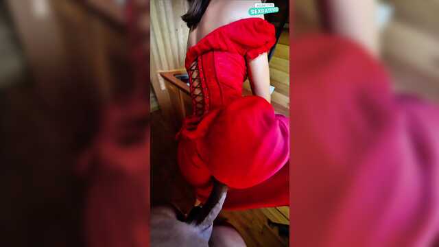 Упругая попка молодой латинки испачкана спермой