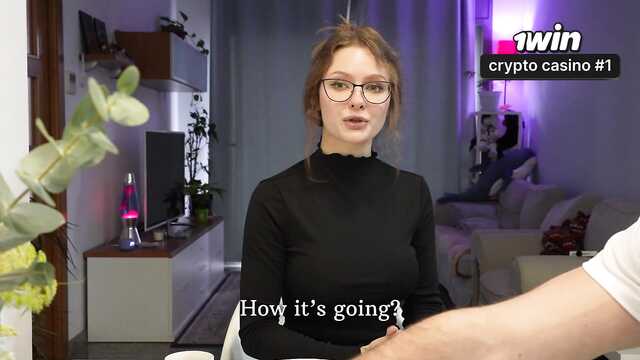 Трусь членом о клитор мачехи и засаживаю внутрь