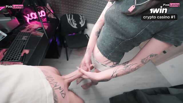 Любимая трет свою писю о мой член, пока я не кончу