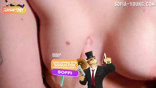 Деревенский секс: рыжая студентка спускает на полу