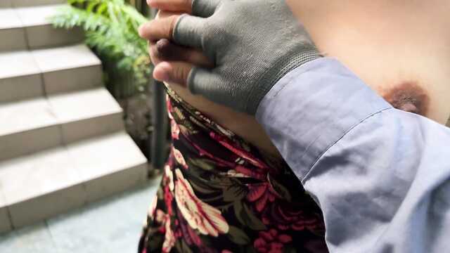 Давай скорее еби меня во дворе, пока муженек спит