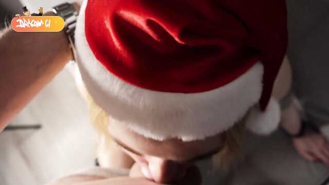 Плохая снегурочка дарит особый новогодний секс