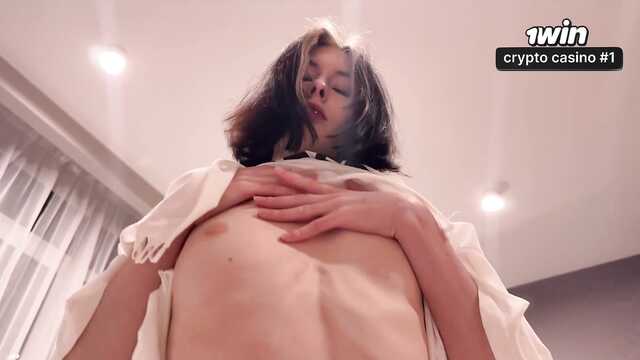 Любовница устала от мужа и пошла трахаться в отель