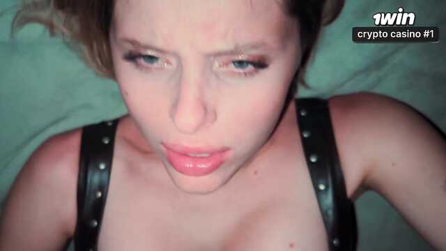 Бодро трахаю до оргазма обычную русскую давалку