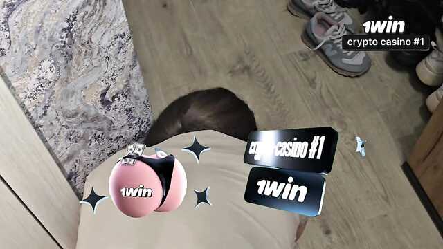 Курьерша испортила посылку и была наказана членом