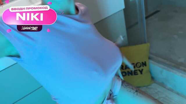 Слюнявый домашний минет снятый крупным планом