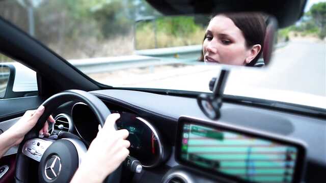 Чтобы избежать штрафа - пришлось дать полицейским