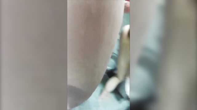 Близкий друг пробует попку моей жены, а я наблюдаю