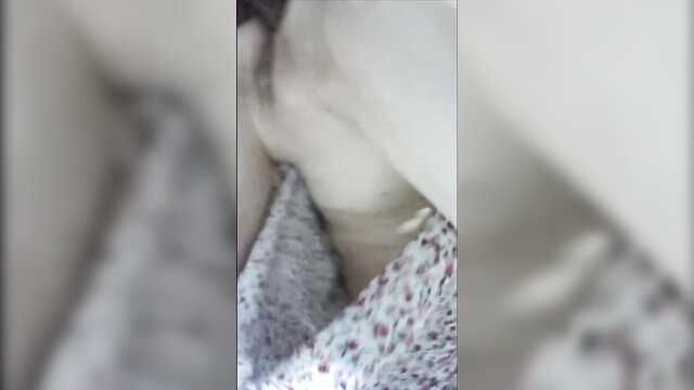 Близкий друг пробует попку моей жены, а я наблюдаю
