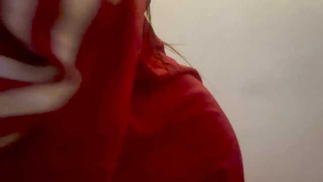 Аргентинская мамка сексуально двигает задницей