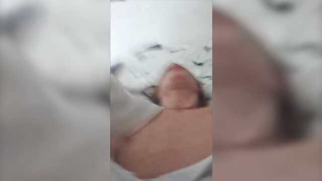 В задний проход моей жене вставляет лучший друг