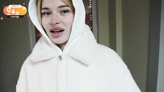 Я делаю минет незнакомцу в подъезде и жру сперму